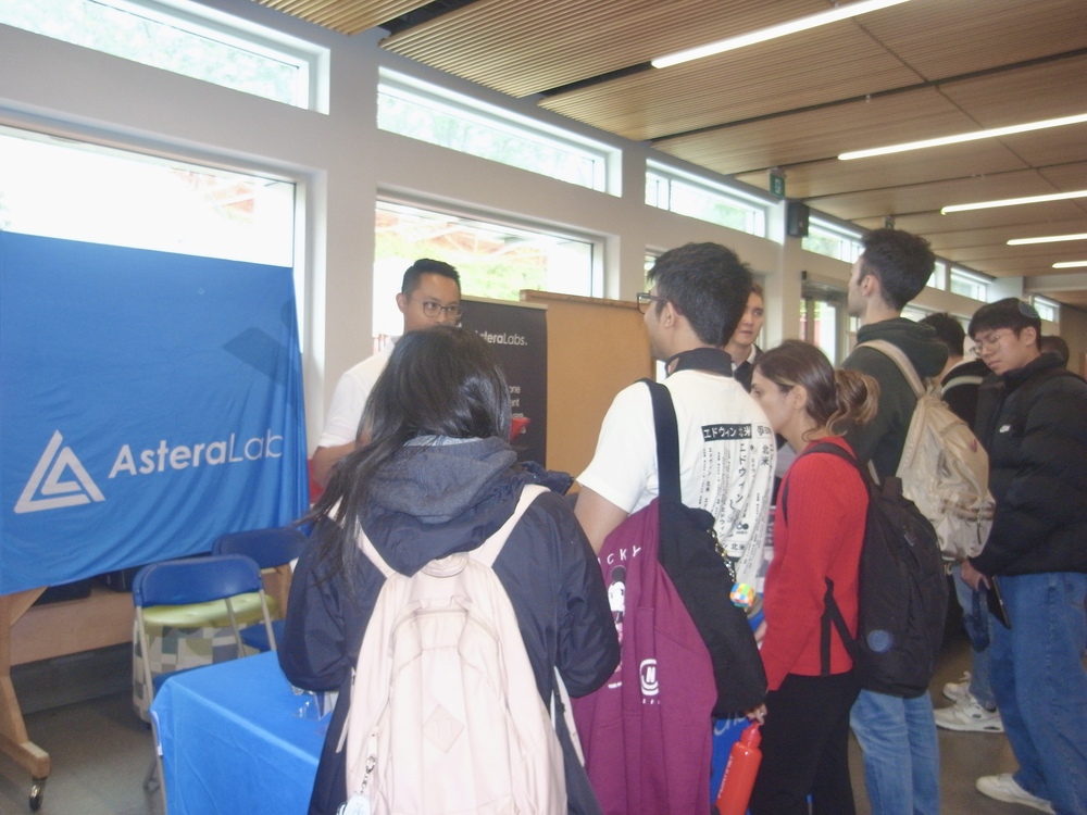 Astera Labs booth